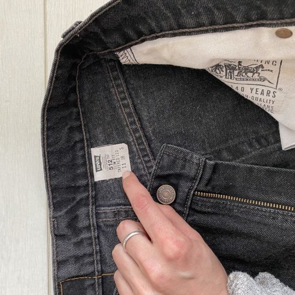 Black Levi Shorts - Picture 4 of 4